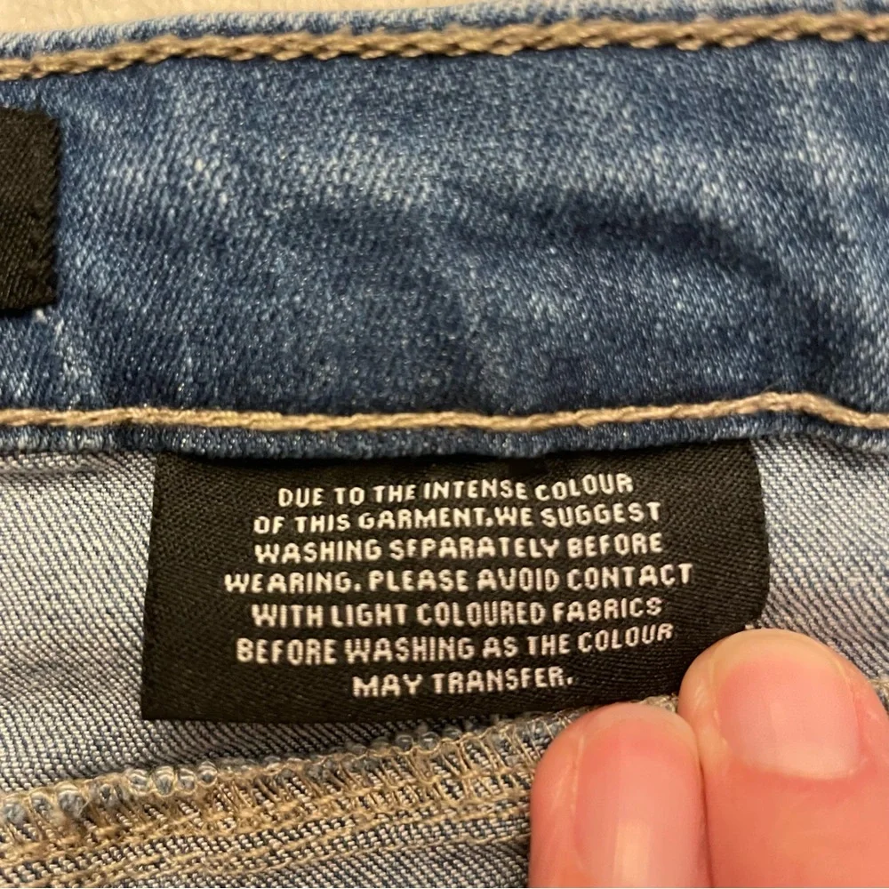 Buffalo David Bitton Jess Rip and Repair Mid Rise Skinny Jeans.  Size 8